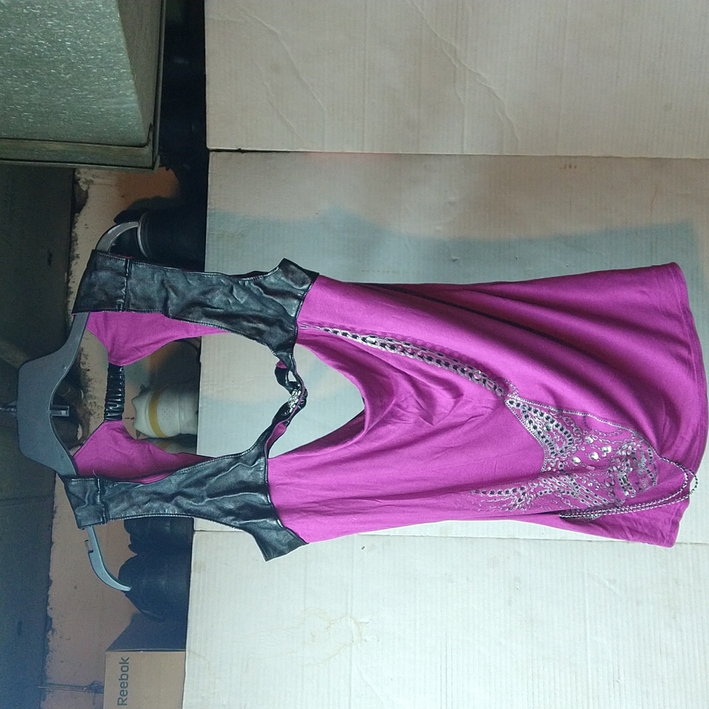 Apple bottom purple and black top size L